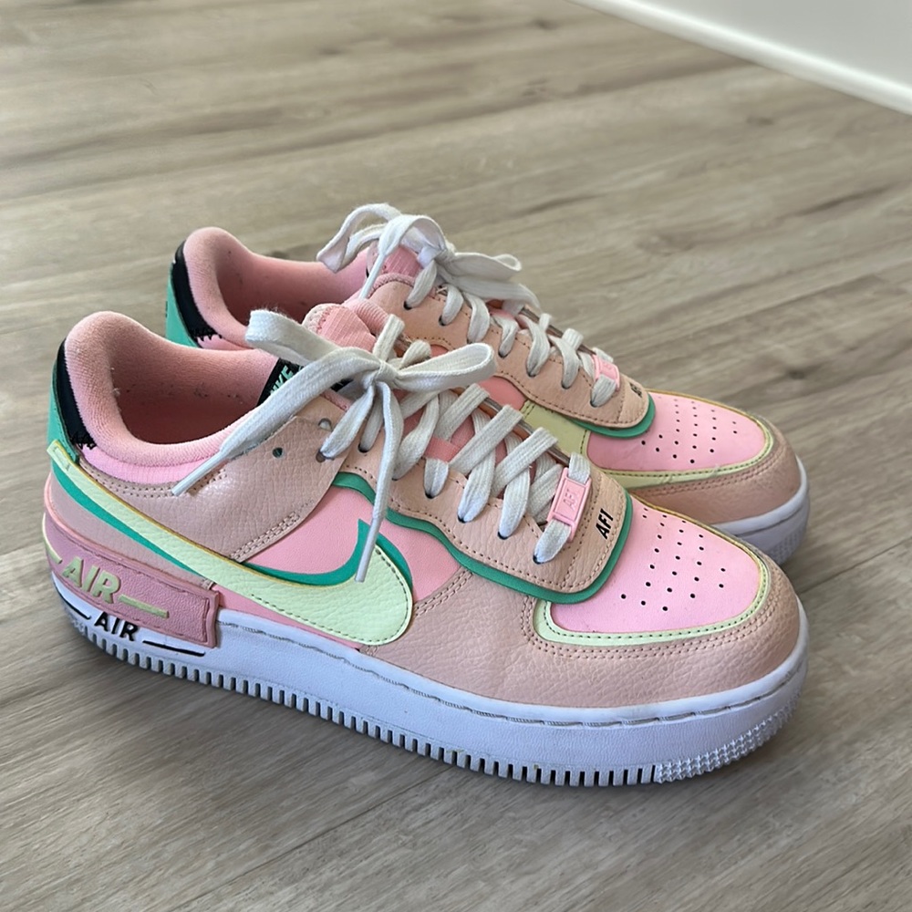 Womens pink Air Force 1